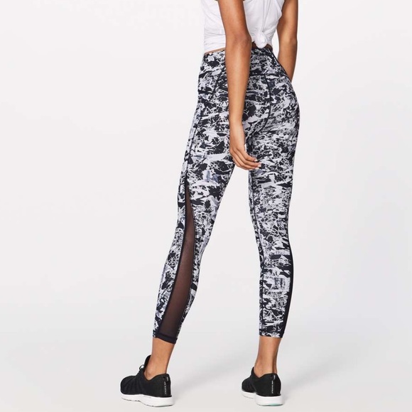 Lululemon Train Times 7/8 Pant 25” in Interlaced Starlight - Picture 4 of 9